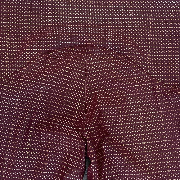 SPANX Active BootyBoost 7/8 Burgundy/Gold Metallic Dot Legging by Sarah BlakeyXS - Picture 8 of 12